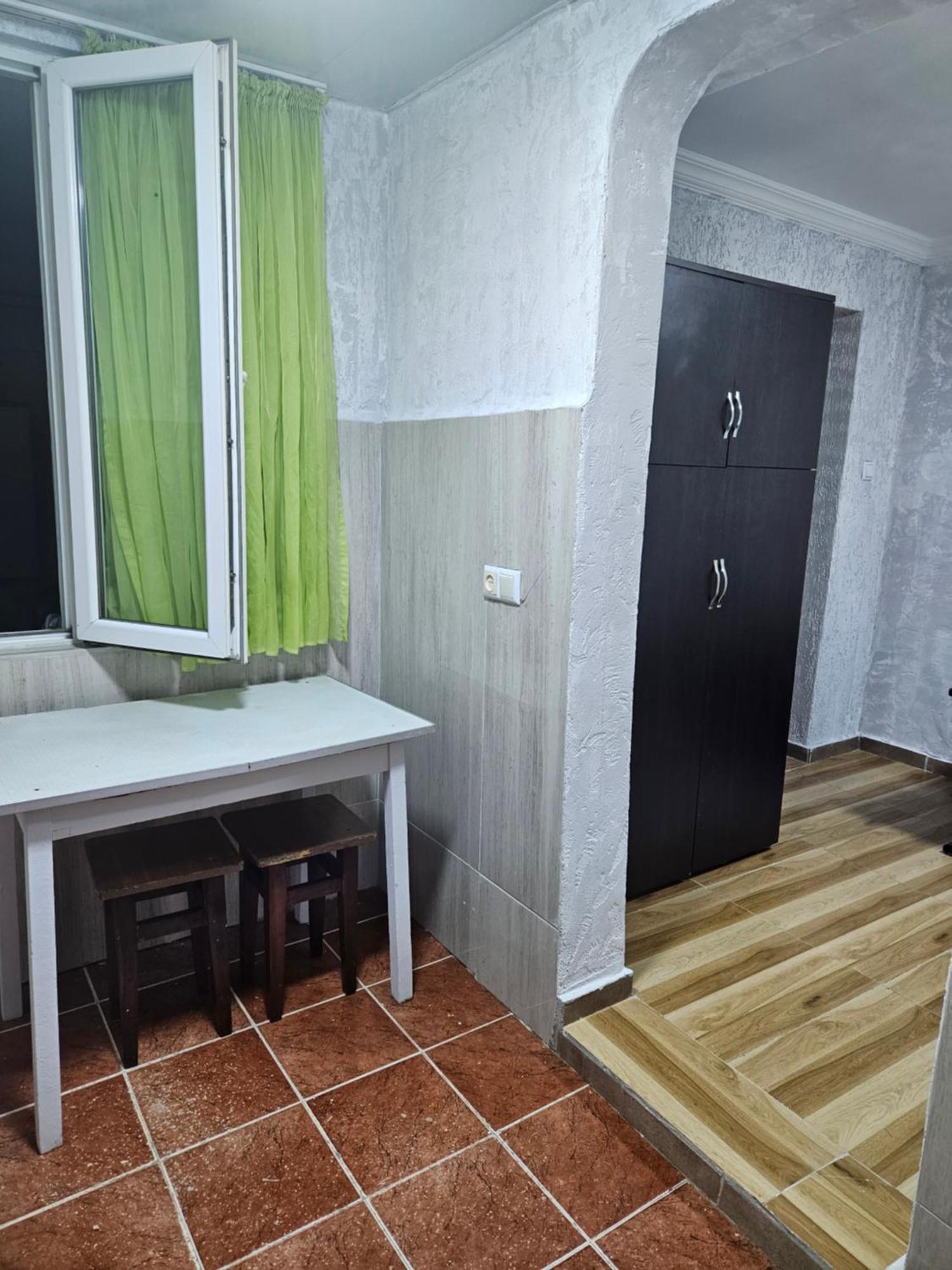 Guest House 2 Floor Batumi Exterior photo