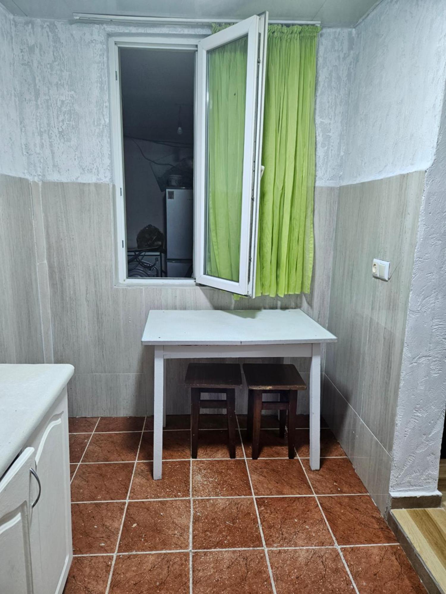 Guest House 2 Floor Batumi Exterior photo